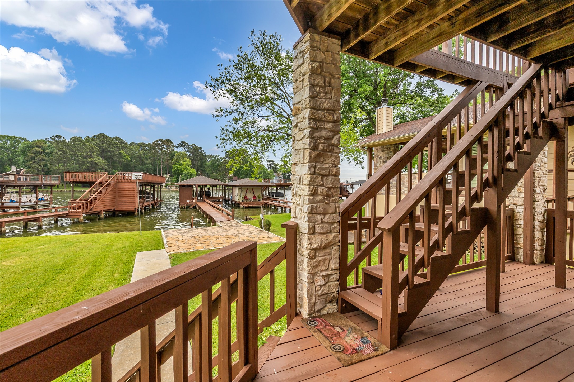  33 Harbour Point Circle - 物件實景