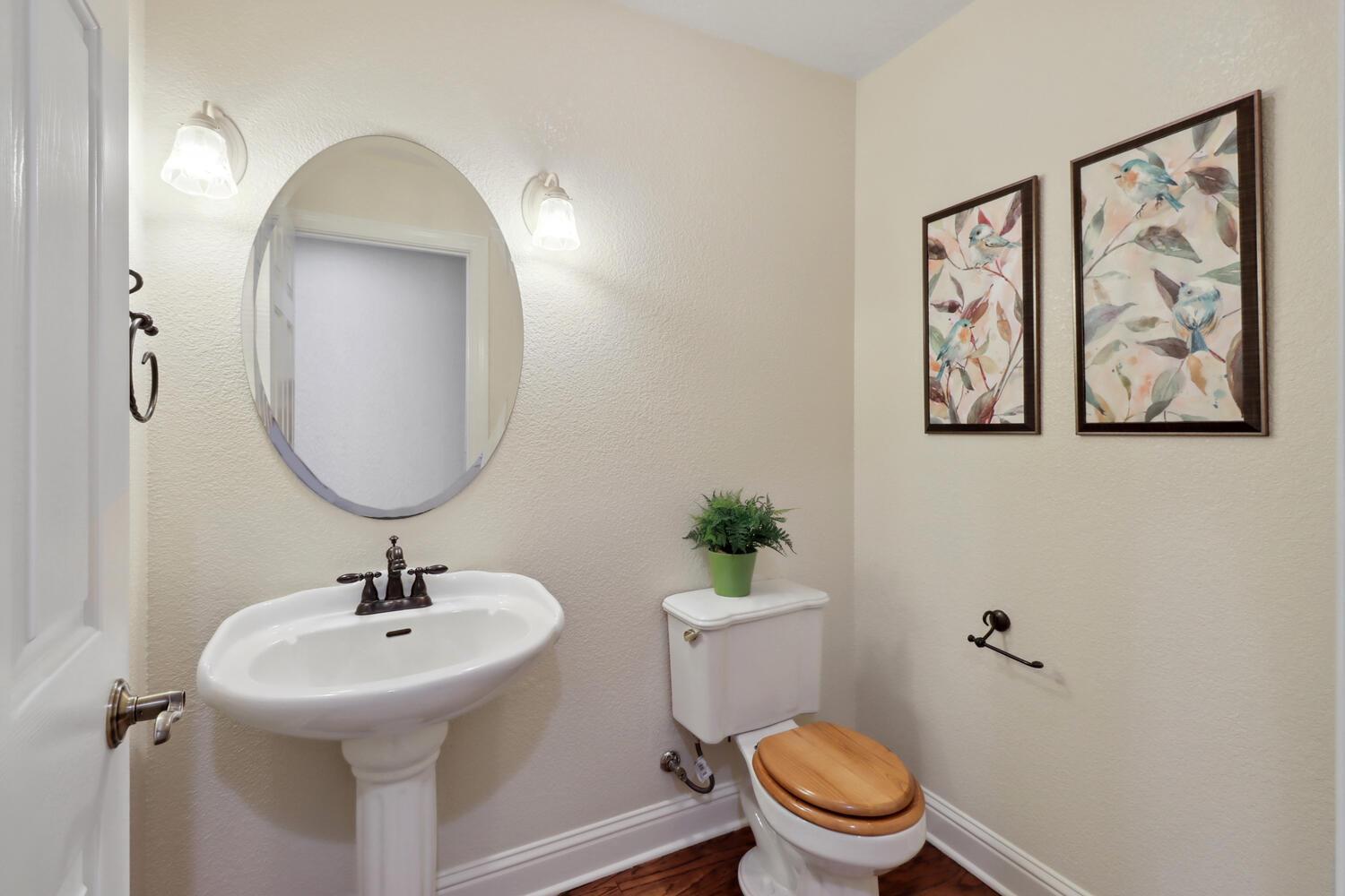 Davis, California, 95618, United States, 4 Bedrooms Bedrooms, ,3 BathroomsBathrooms,Residential,For Sale,1828068