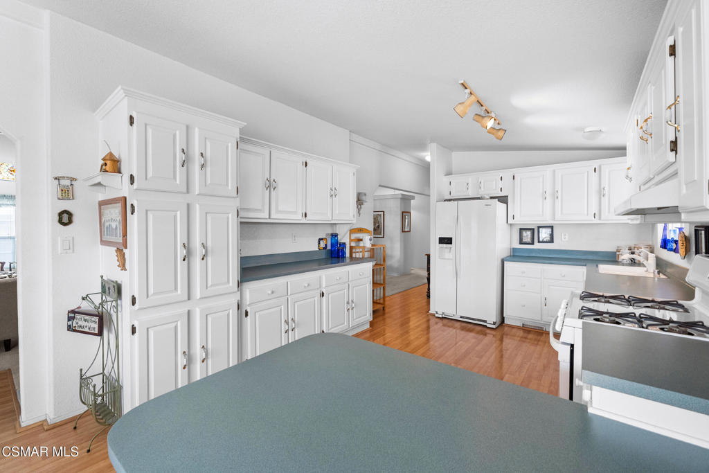 Ventura, California, 93001, United States, 3 Bedrooms Bedrooms, ,2 BathroomsBathrooms,Residential,For Sale,1921287