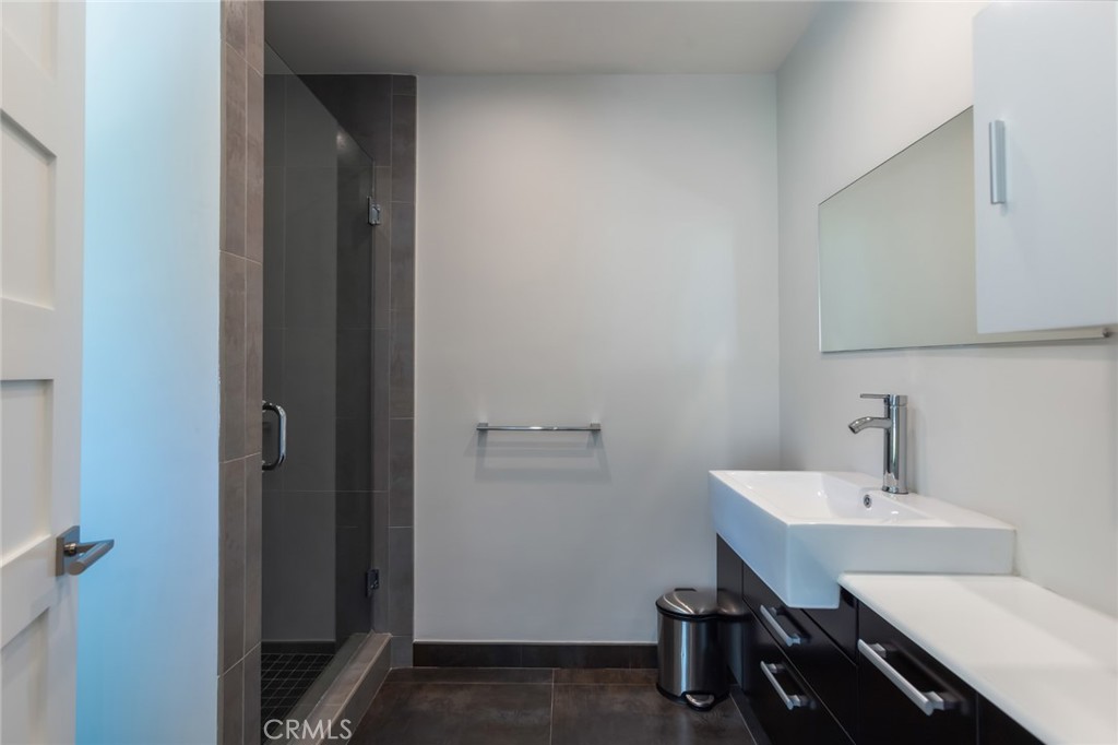 Glendale, California, 91207, United States, 4 Bedrooms Bedrooms, ,5 BathroomsBathrooms,Residential,For Sale,1934698