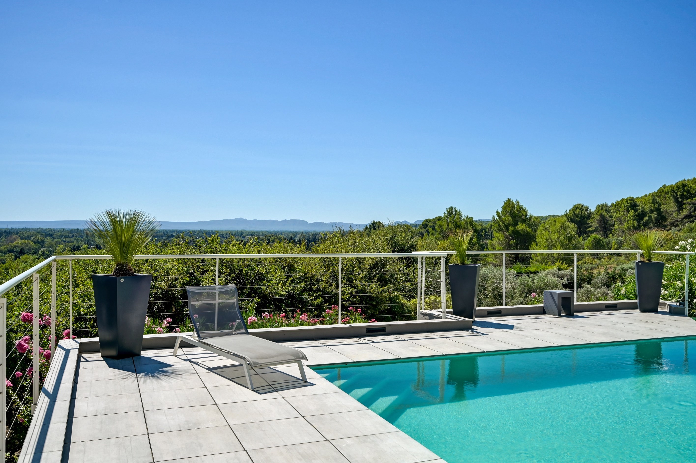  Property with an exceptional panoramic view of the Alpilles and Mont Ventoux. - 物件實景