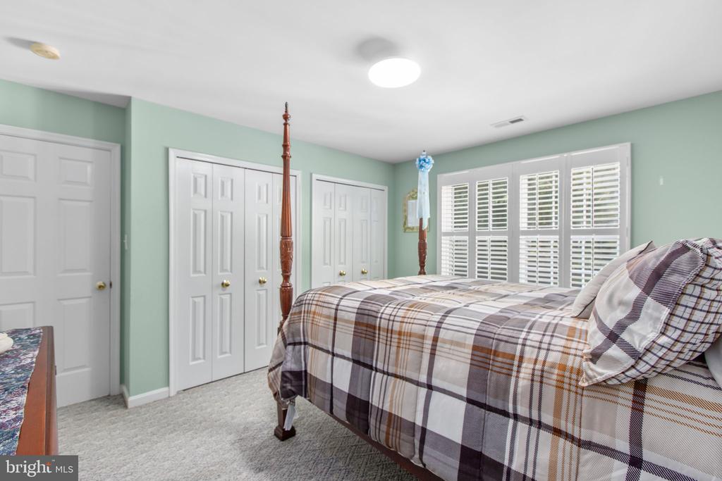 Fredericksburg, Virginia, 22406, United States, 4 Bedrooms Bedrooms, ,3 BathroomsBathrooms,Residential,For Sale,1914060