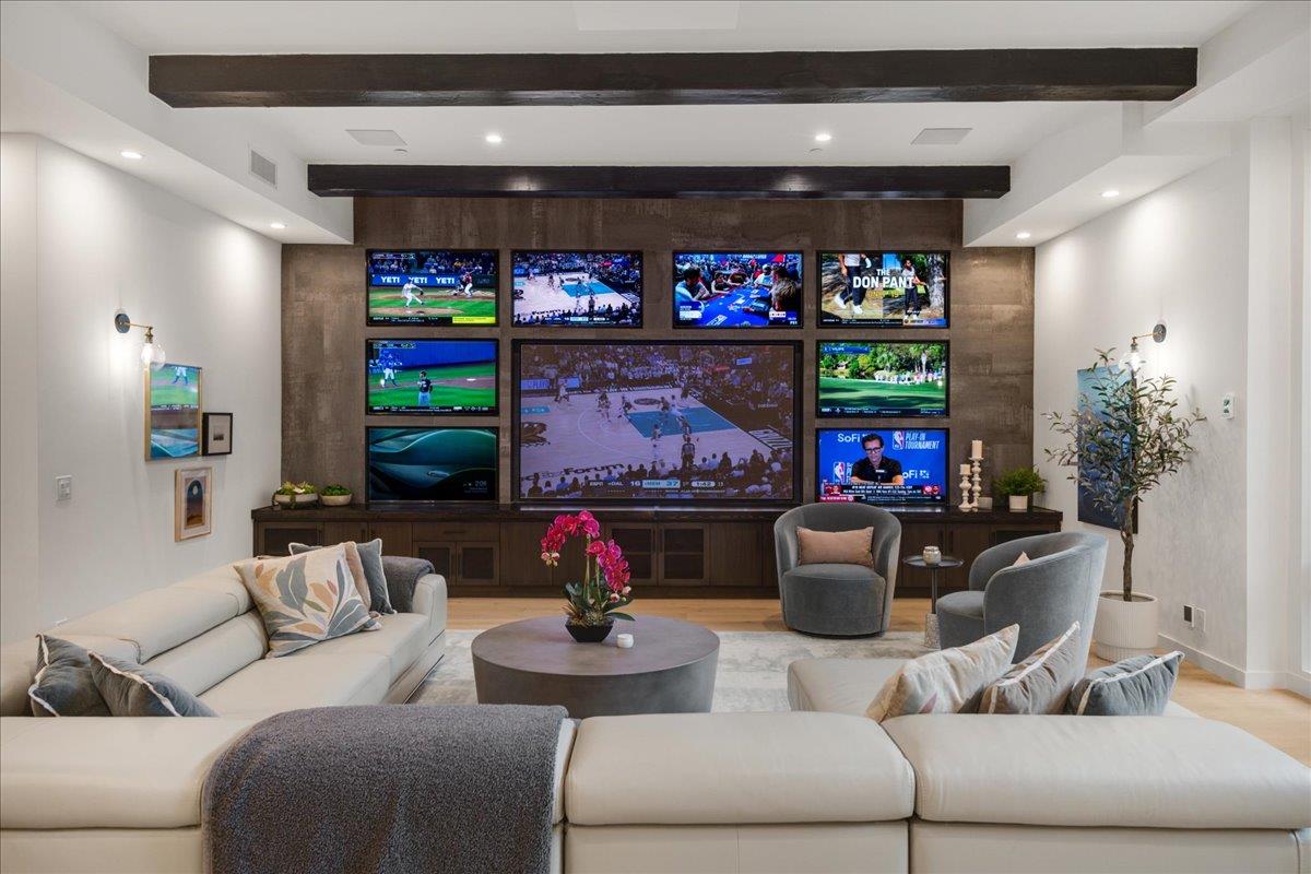 Saratoga, California, 95070, United States, 6 Bedrooms Bedrooms, ,11 BathroomsBathrooms,Residential,For Sale,1971416