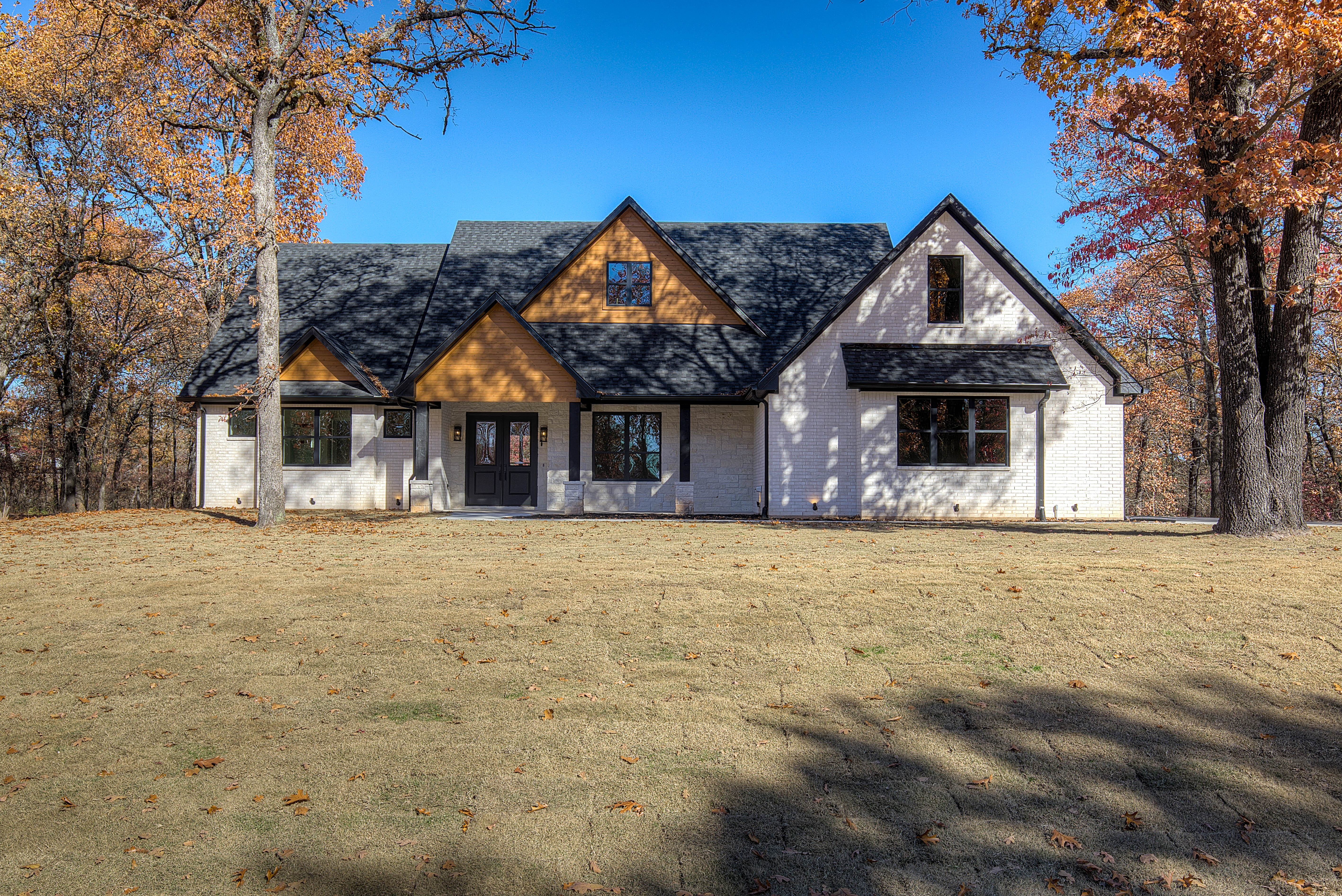 Mineola, Texas, 75773, United States, 4 Bedrooms Bedrooms, ,4 BathroomsBathrooms,Residential,For Sale,1981031