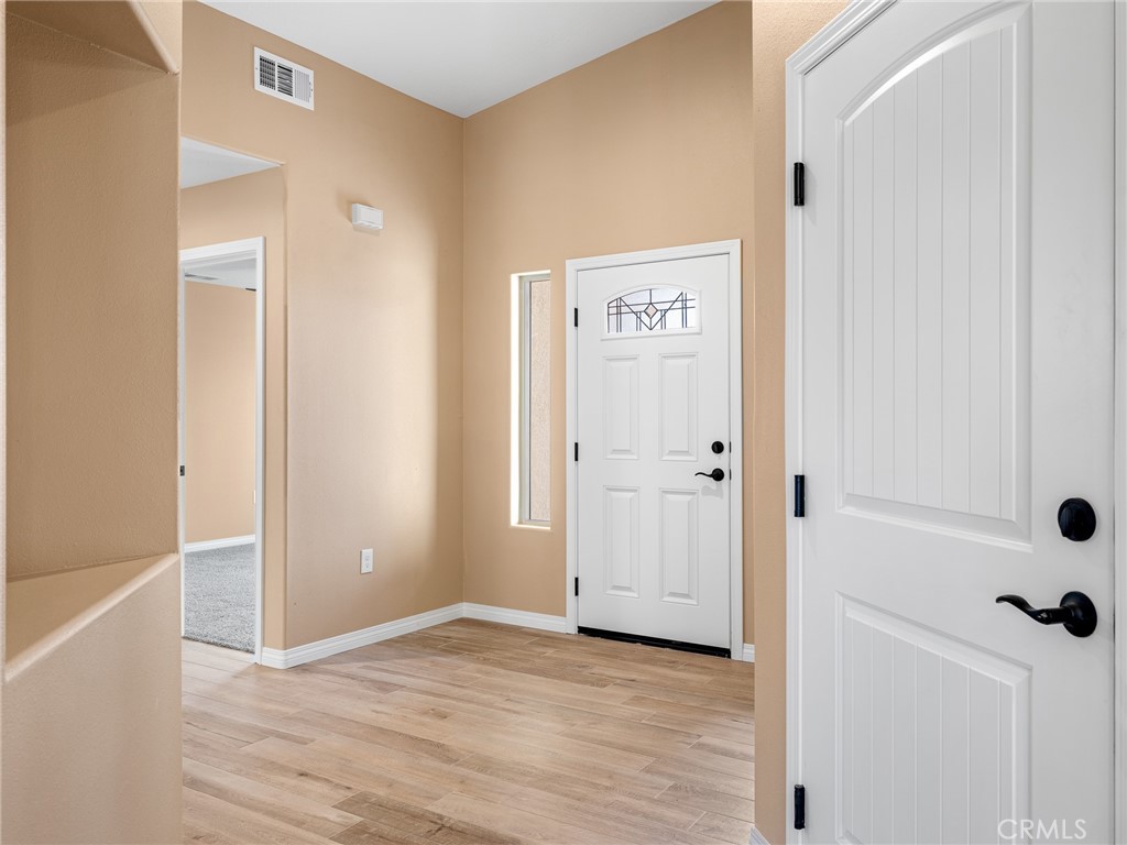 Victorville, California, 92395, United States, 3 Bedrooms Bedrooms, ,2 BathroomsBathrooms,Residential,For Sale,1948419