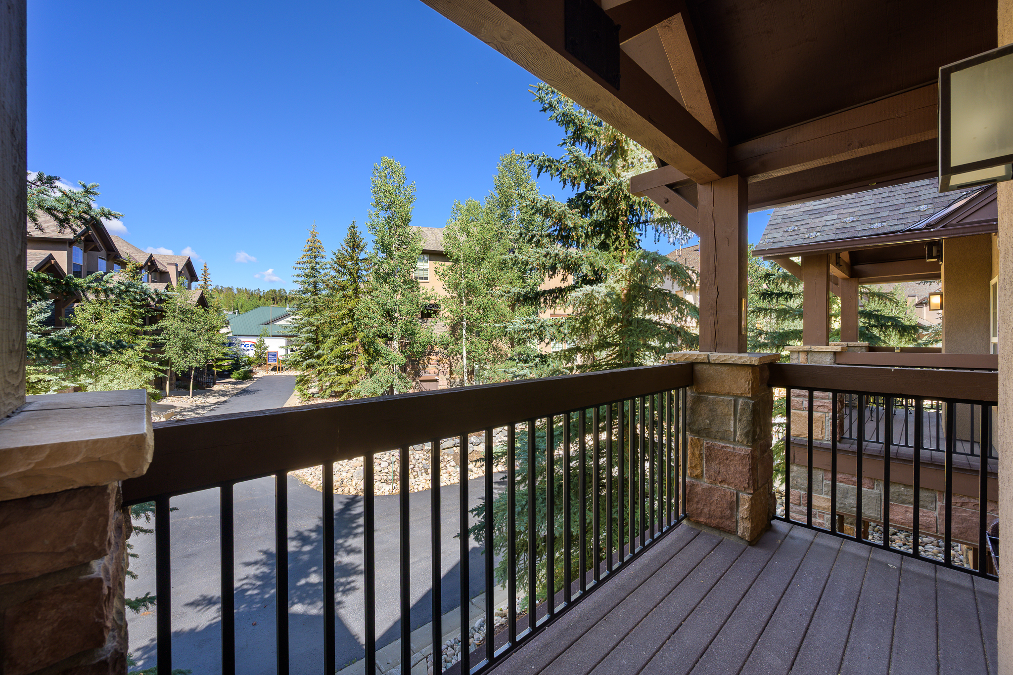  Thoughtfully Designed For Comfortable Mountain Living - 物件實景