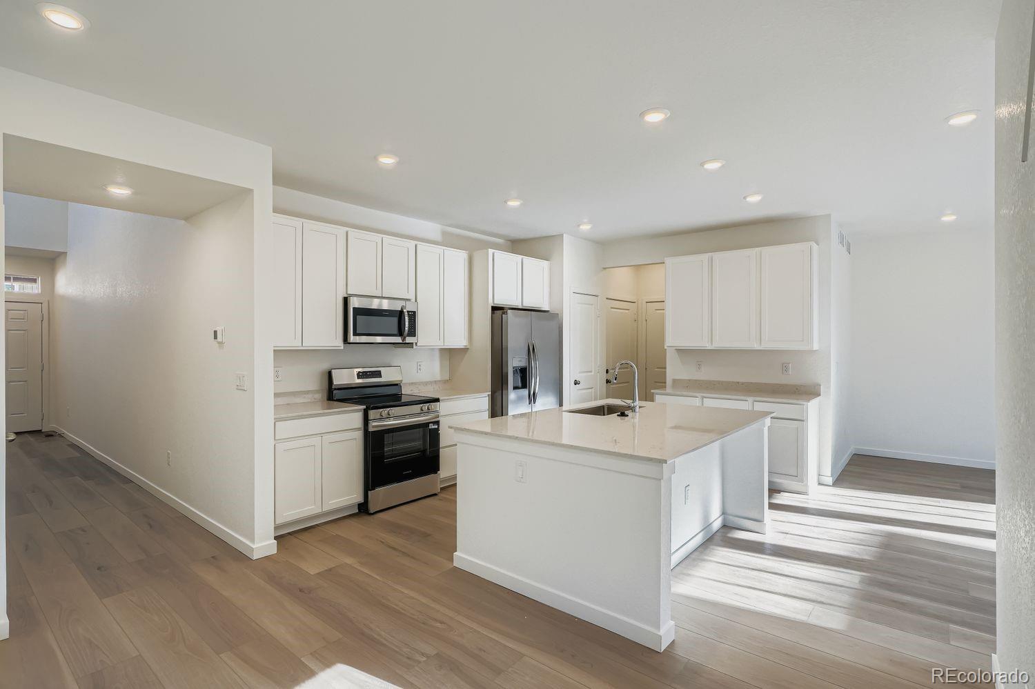 Thornton, Colorado, 80602, United States, 3 Bedrooms Bedrooms, ,2 BathroomsBathrooms,Residential,For Sale,1987900