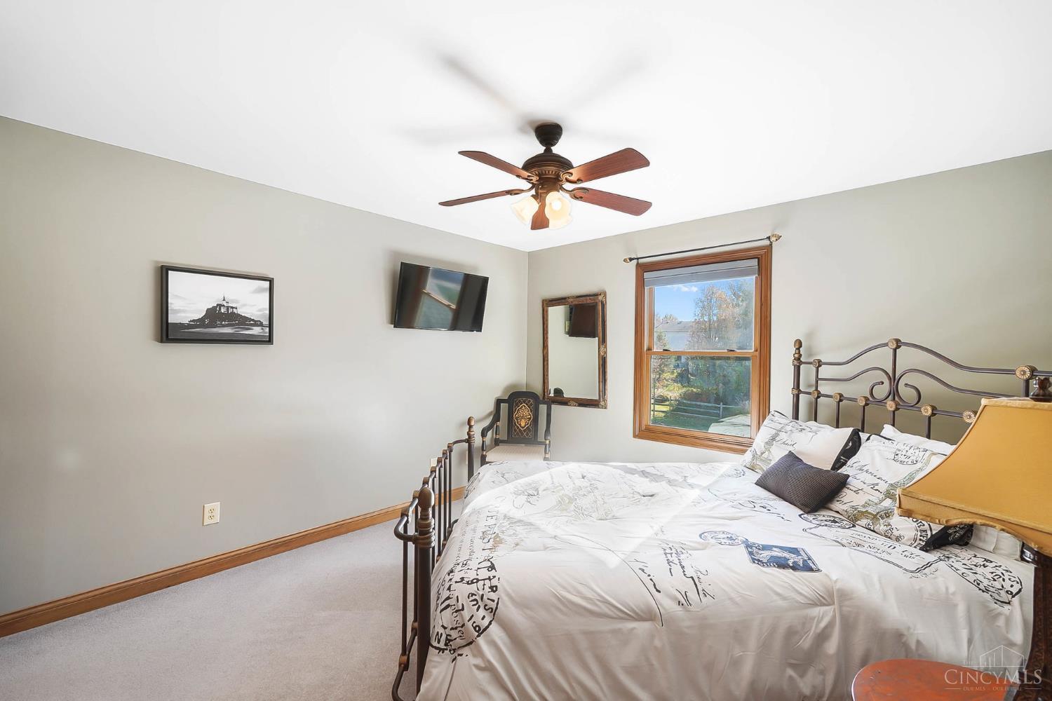 Hamilton, Ohio, 45013, United States, 4 Bedrooms Bedrooms, ,4 BathroomsBathrooms,Residential,For Sale,2000697