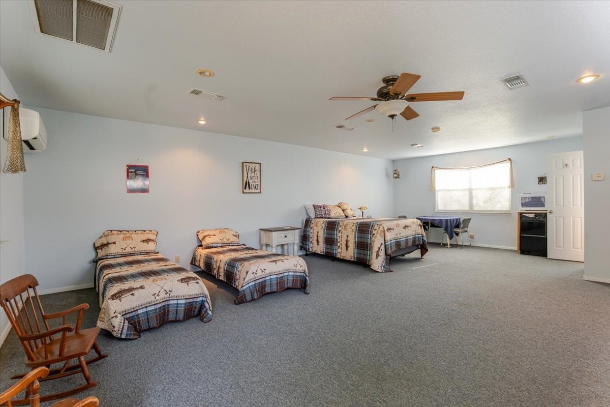 Possum Kingdom Lake, Texas, 76450, United States, 4 Bedrooms Bedrooms, ,3 BathroomsBathrooms,Residential,For Sale,2033538