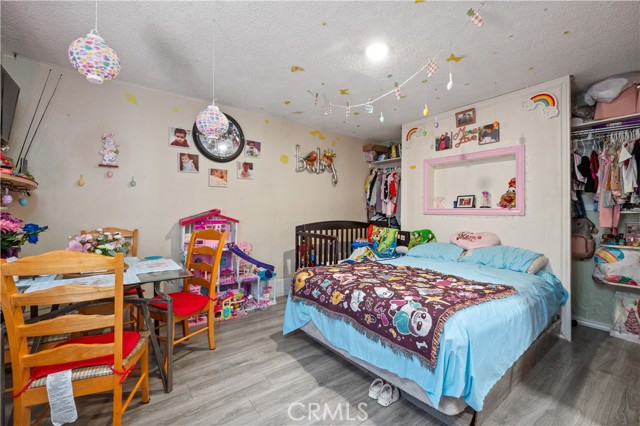 Los Angeles, California, 90044, United States, 2 Bedrooms Bedrooms, ,Residential,For Sale,1869360