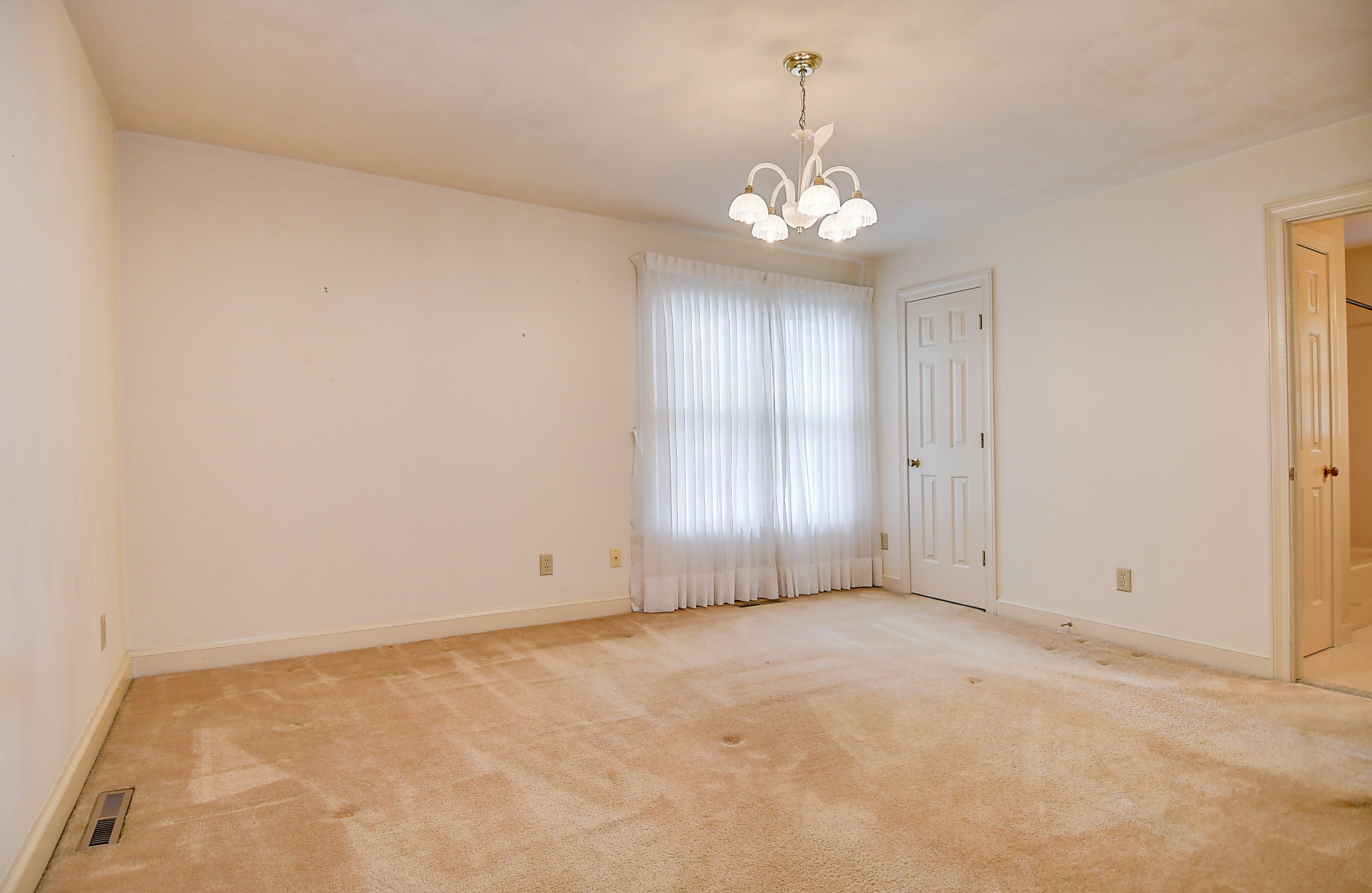 Norfolk, Virginia, 23518, United States, 4 Bedrooms Bedrooms, ,3 BathroomsBathrooms,Residential,For Sale,2006000