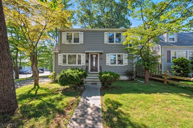 Kenilworth Boro, New Jersey, 07033-2046, United States, 3 Bedrooms Bedrooms, ,3 BathroomsBathrooms,Residential,For Sale,1977476