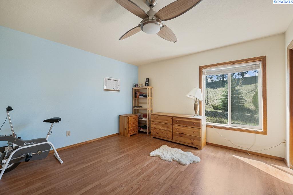 Pullman, Washington, 99163, United States, 4 Bedrooms Bedrooms, ,3 BathroomsBathrooms,Residential,For Sale,1777658