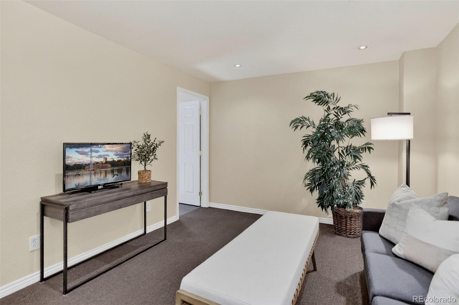 Lakewood, Colorado, 80232, United States, 3 Bedrooms Bedrooms, ,4 BathroomsBathrooms,Residential,For Sale,1941037