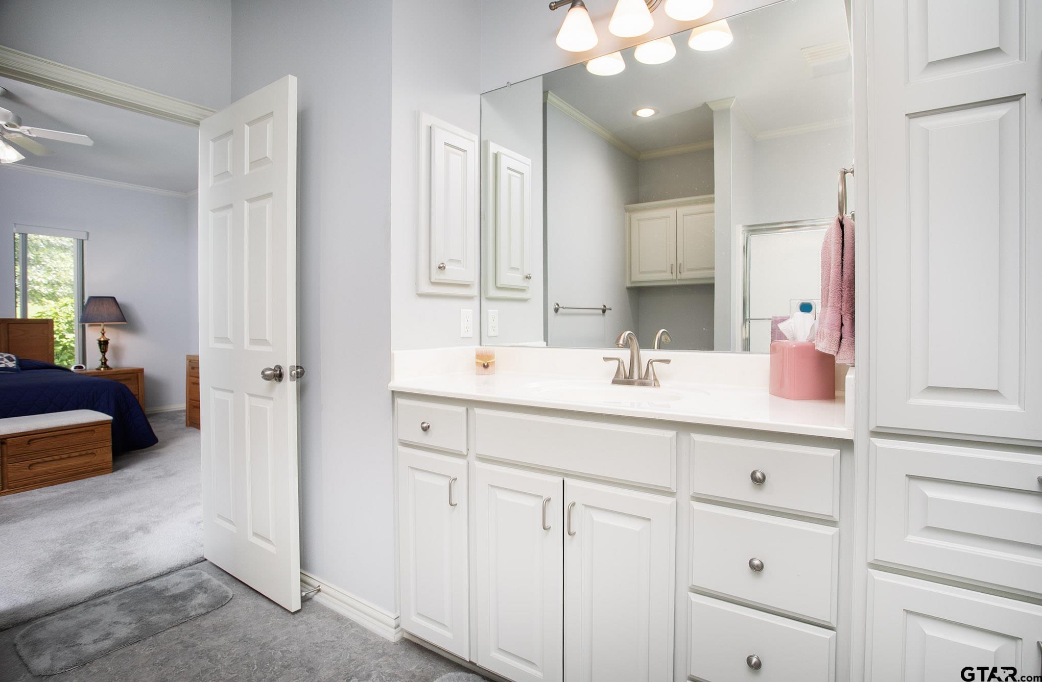 Flint, Texas, 75762, United States, 4 Bedrooms Bedrooms, ,4 BathroomsBathrooms,Residential,For Sale,1817610