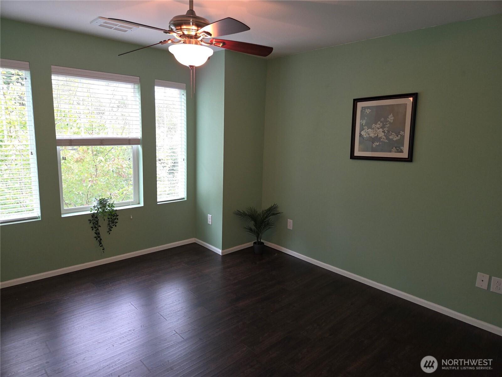 EVERETT, Washington, 98208, United States, 2 Bedrooms Bedrooms, ,3 BathroomsBathrooms,Residential,For Sale,1896693