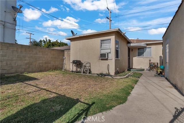 South Gate, California, 90280, United States, 4 Bedrooms Bedrooms, ,Residential,For Sale,1943165