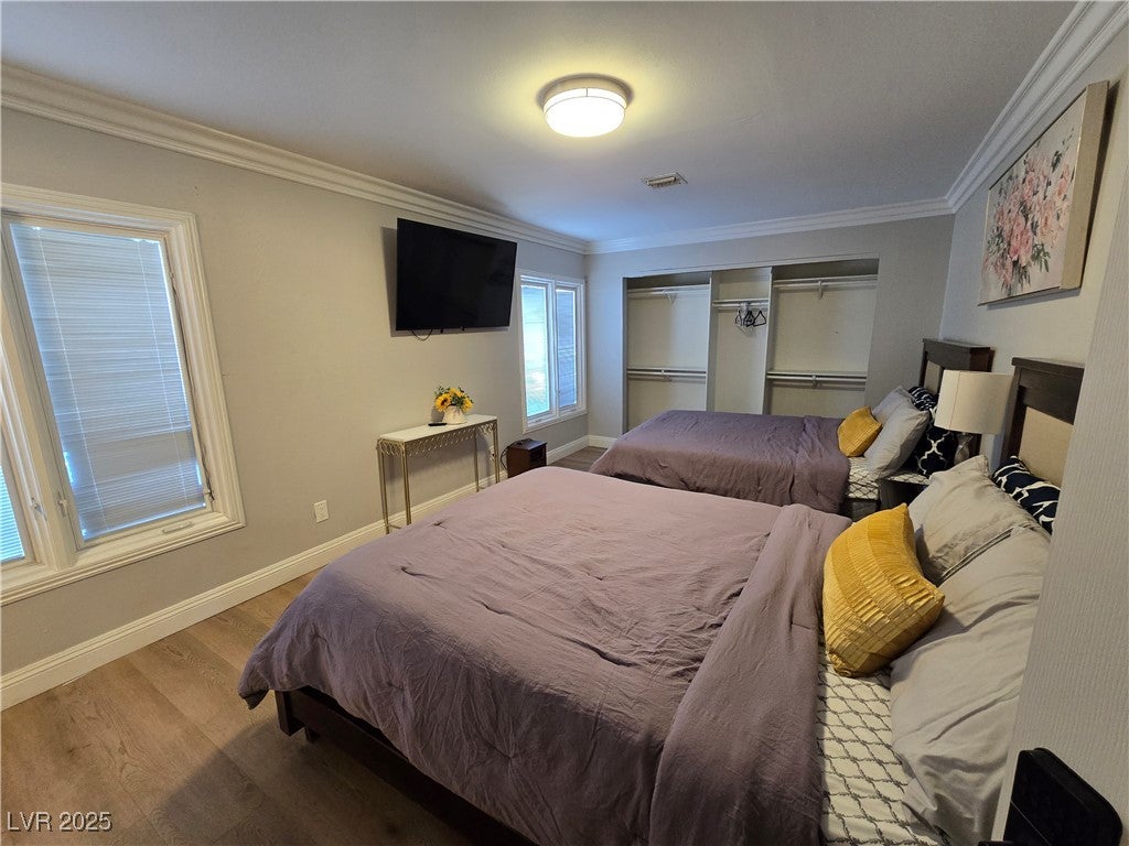 Las Vegas, Nevada, 89146, United States, 5 Bedrooms Bedrooms, ,1 BathroomBathrooms,Residential,For Sale,1881777