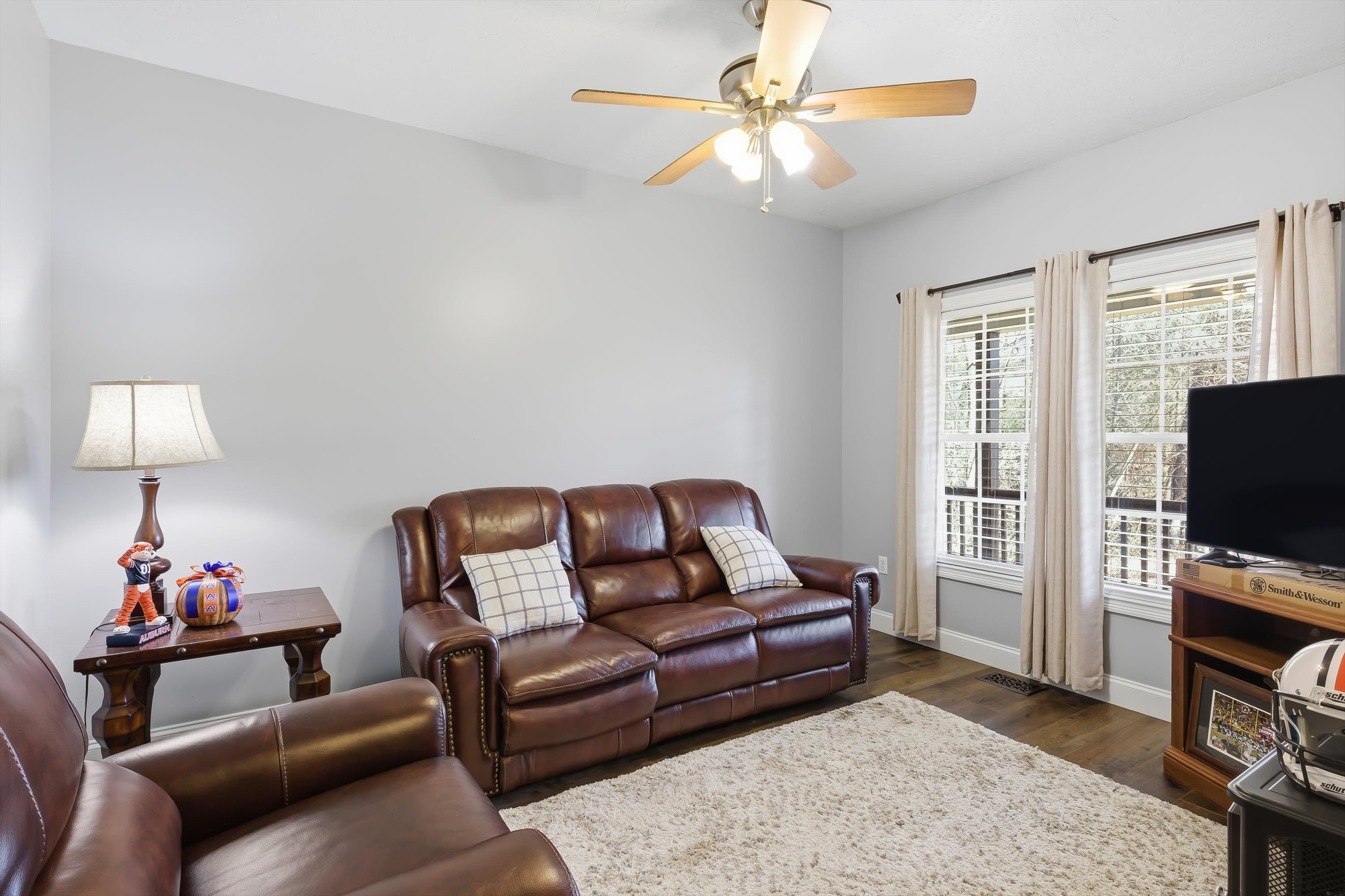 Sevierville, Tennessee, 37876, United States, 2 Bedrooms Bedrooms, ,2 BathroomsBathrooms,Residential,For Sale,1992764