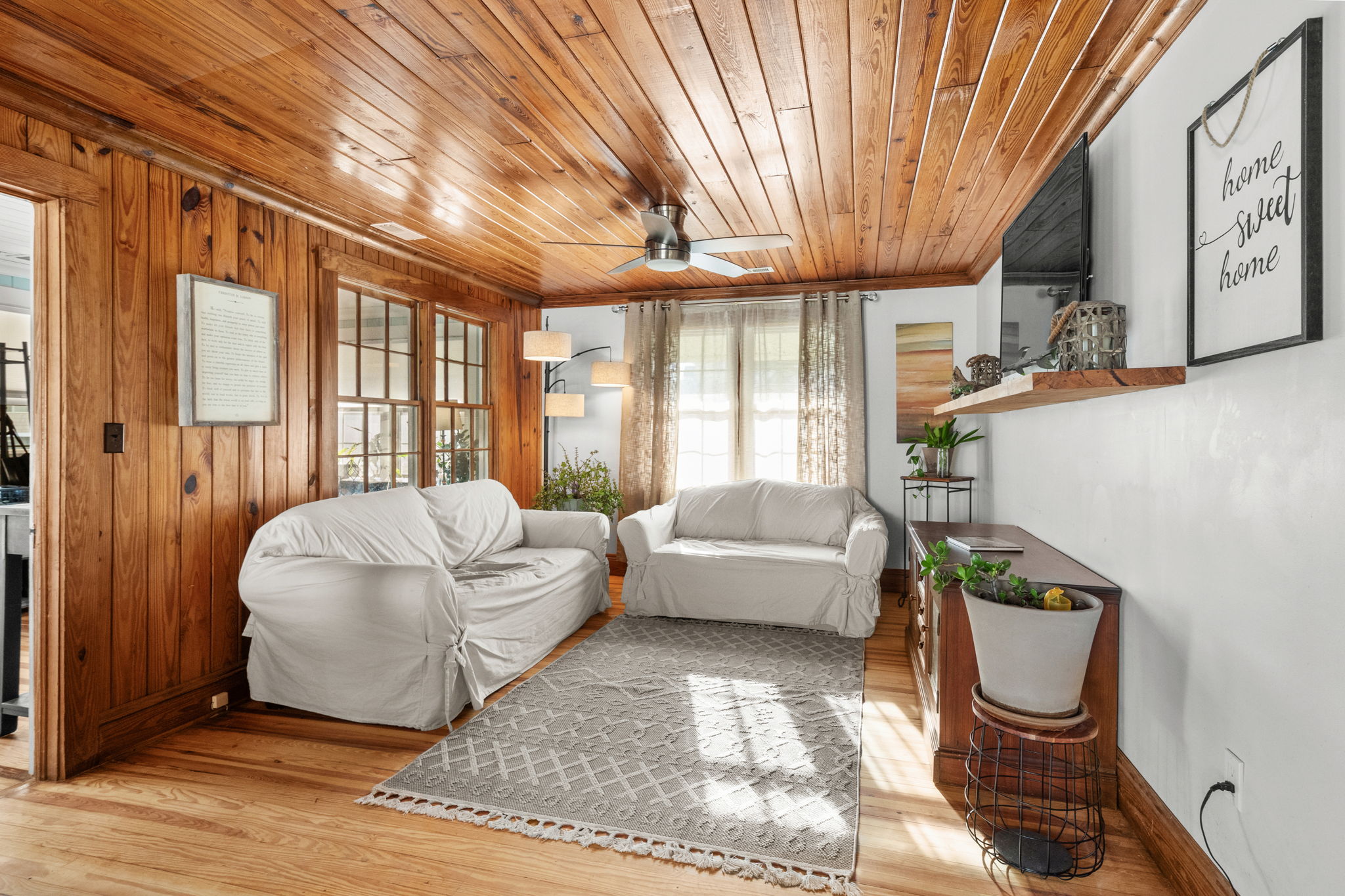 North Myrtle Beach, South Carolina, 29582, United States, 6 Bedrooms Bedrooms, ,3 BathroomsBathrooms,Residential,For Sale,1994221