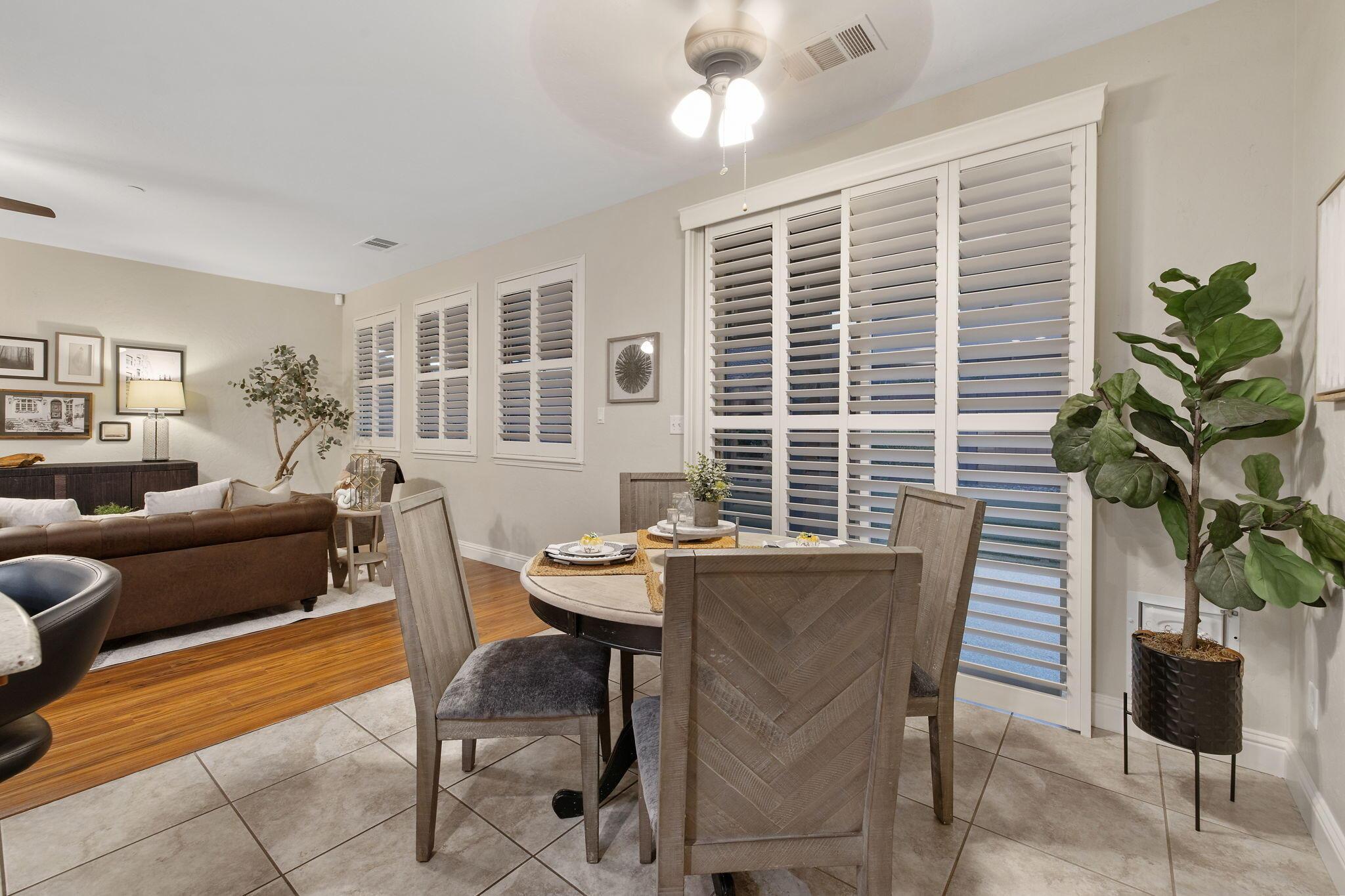 Visalia, California, 93277, United States, 3 Bedrooms Bedrooms, ,2 BathroomsBathrooms,Residential,For Sale,1937034