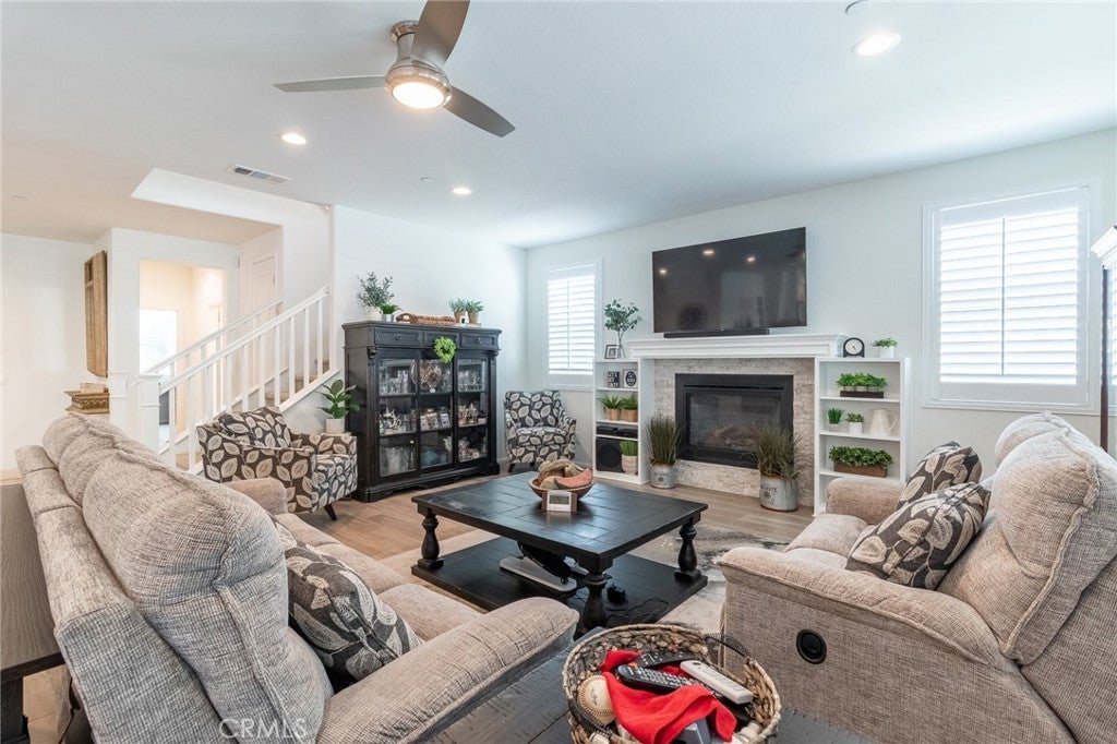 Redlands, California, 92374, United States, 5 Bedrooms Bedrooms, ,4 BathroomsBathrooms,Residential,For Sale,1974798