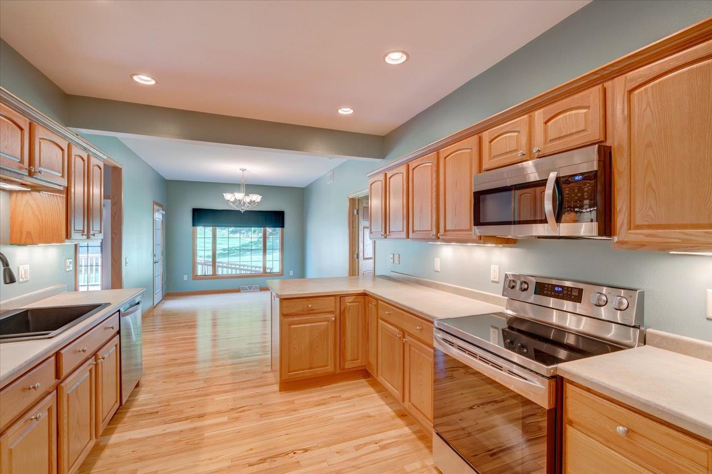 Cross Plains, Wisconsin, 53528, United States, 4 Bedrooms Bedrooms, ,3 BathroomsBathrooms,Residential,For Sale,1914222