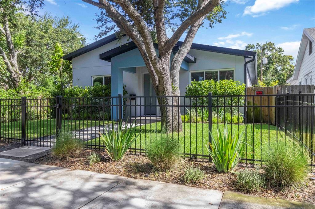 St Petersburg, Florida, 33713, United States, 3 Bedrooms Bedrooms, ,3 BathroomsBathrooms,Residential,For Sale,1898616