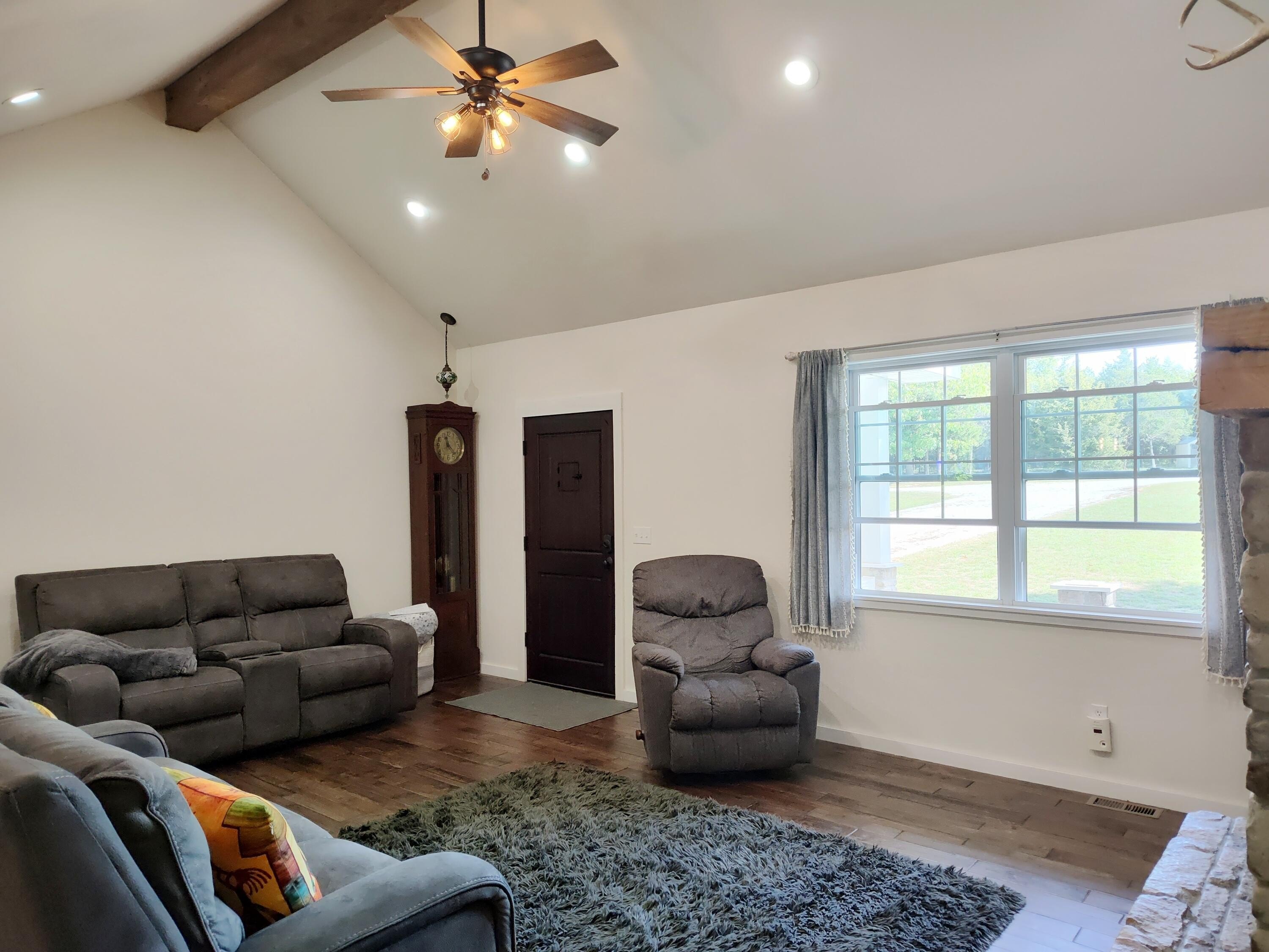 Buffalo, Missouri, 65622, United States, 3 Bedrooms Bedrooms, ,2 BathroomsBathrooms,Residential,For Sale,1974176