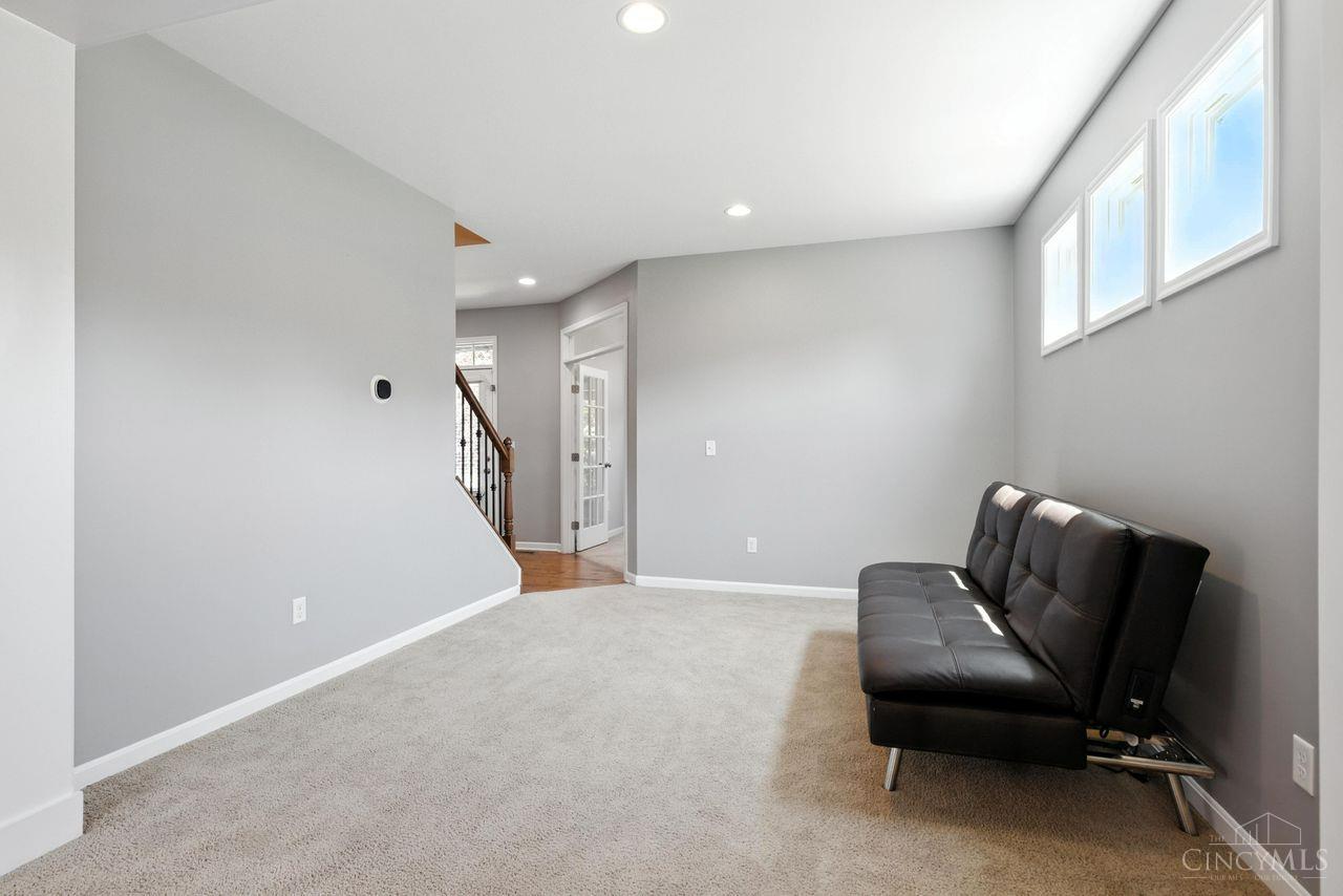 Loveland, Ohio, 45140, United States, 4 Bedrooms Bedrooms, ,4 BathroomsBathrooms,Residential,For Sale,1901126