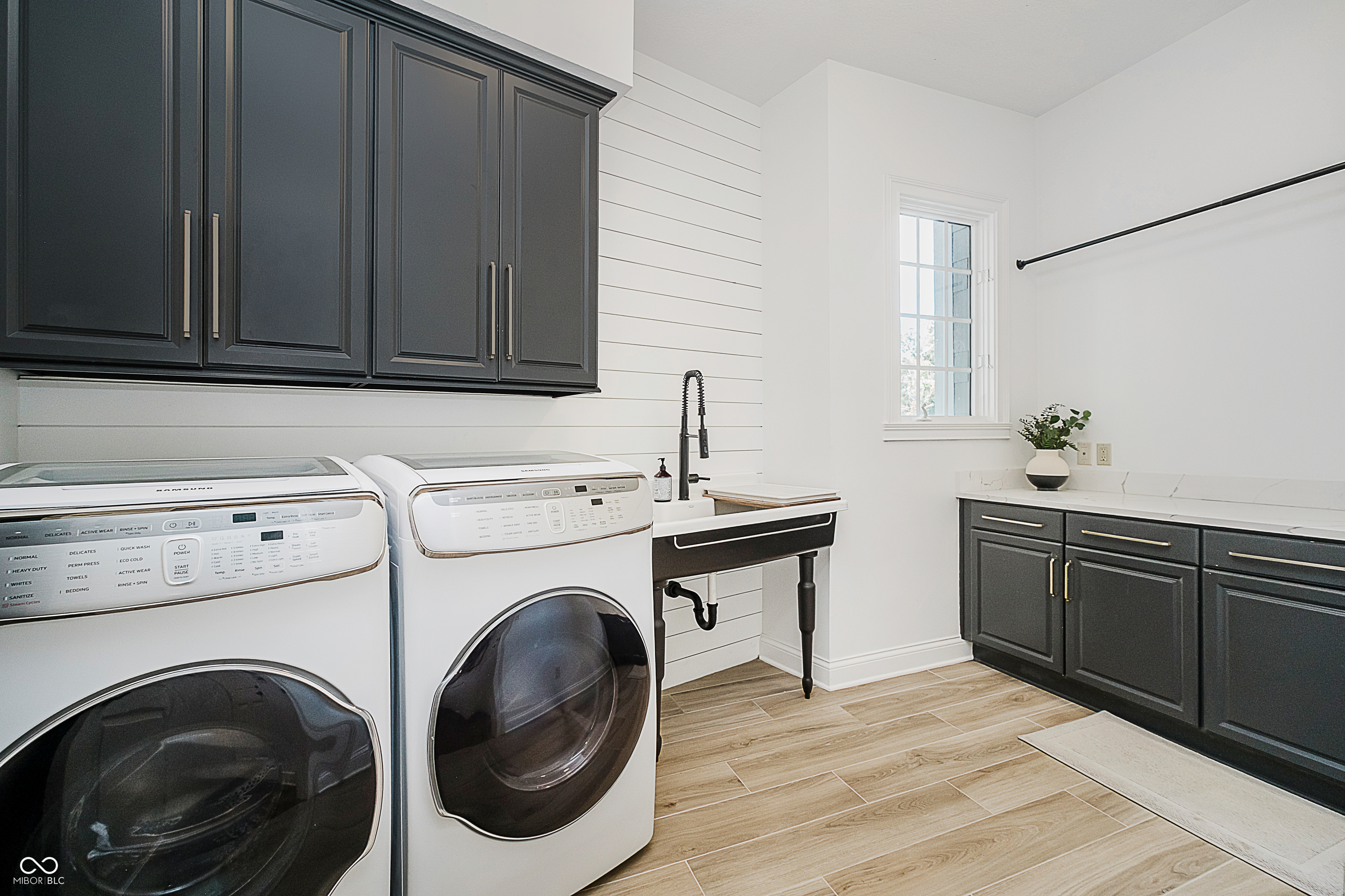 Fishers, Indiana, 46040, United States, 5 Bedrooms Bedrooms, ,5 BathroomsBathrooms,Residential,For Sale,1980240