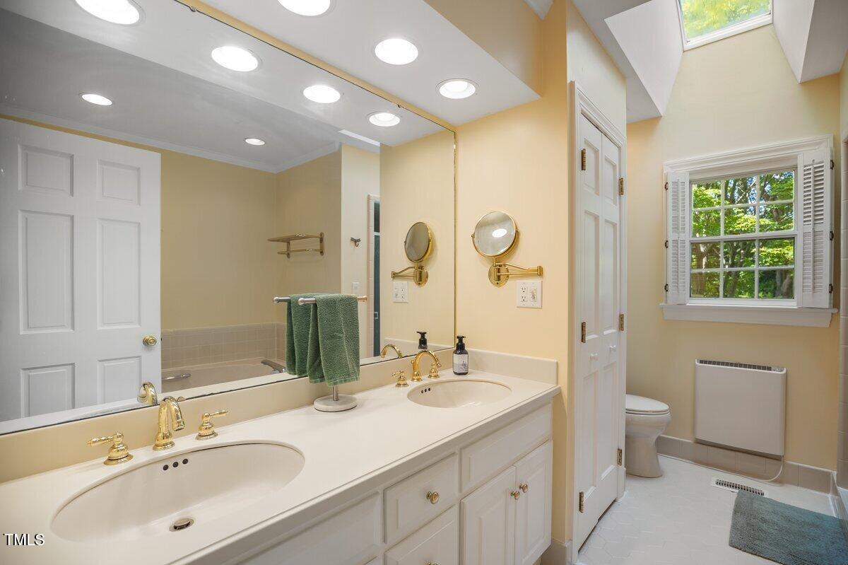 Rocky Mount, North Carolina, 27804, United States, 4 Bedrooms Bedrooms, ,5 BathroomsBathrooms,Residential,For Sale,1900996