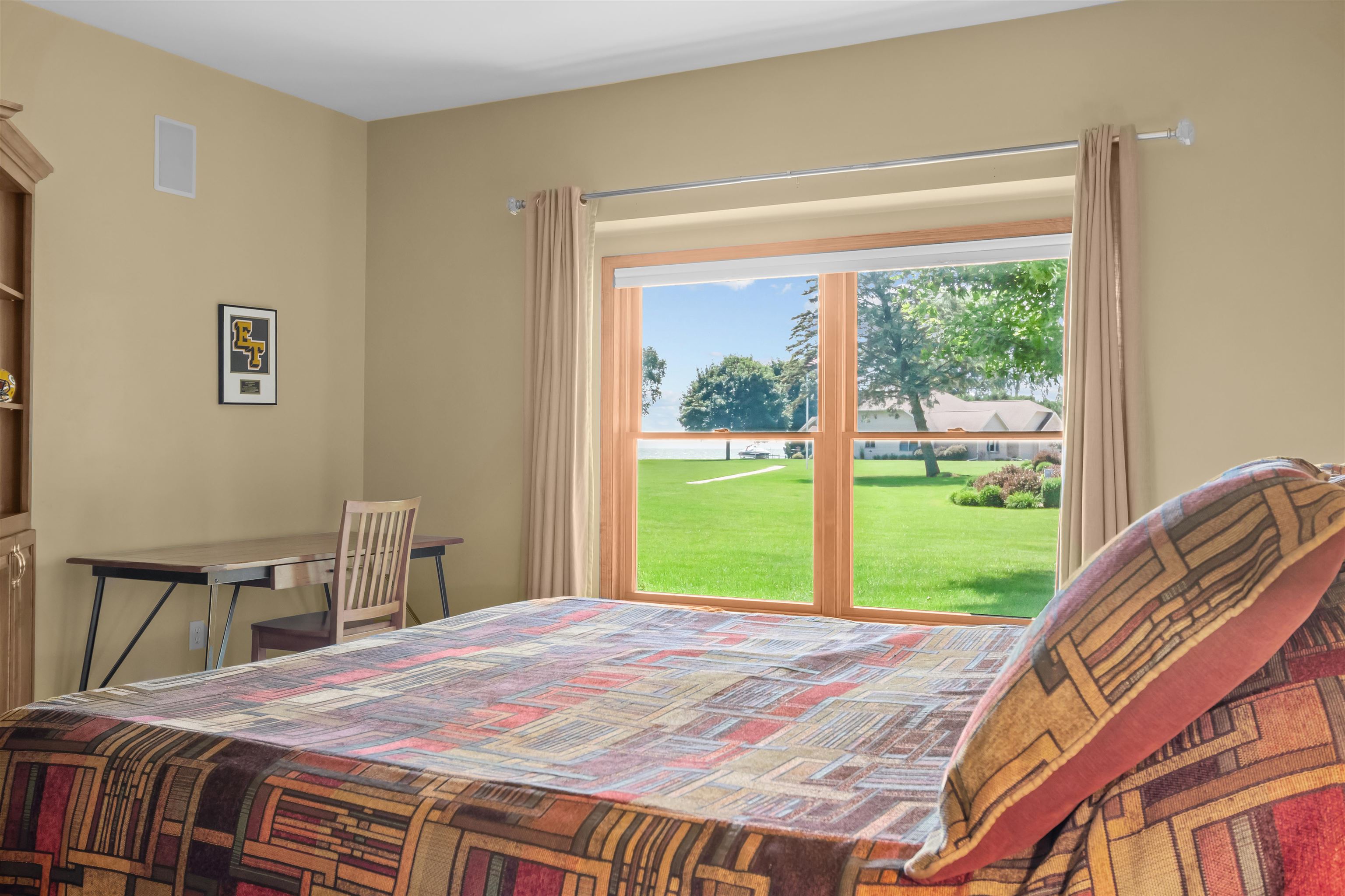 Menasha, Wisconsin, 54952, United States, 3 Bedrooms Bedrooms, ,3 BathroomsBathrooms,Residential,For Sale,1981265