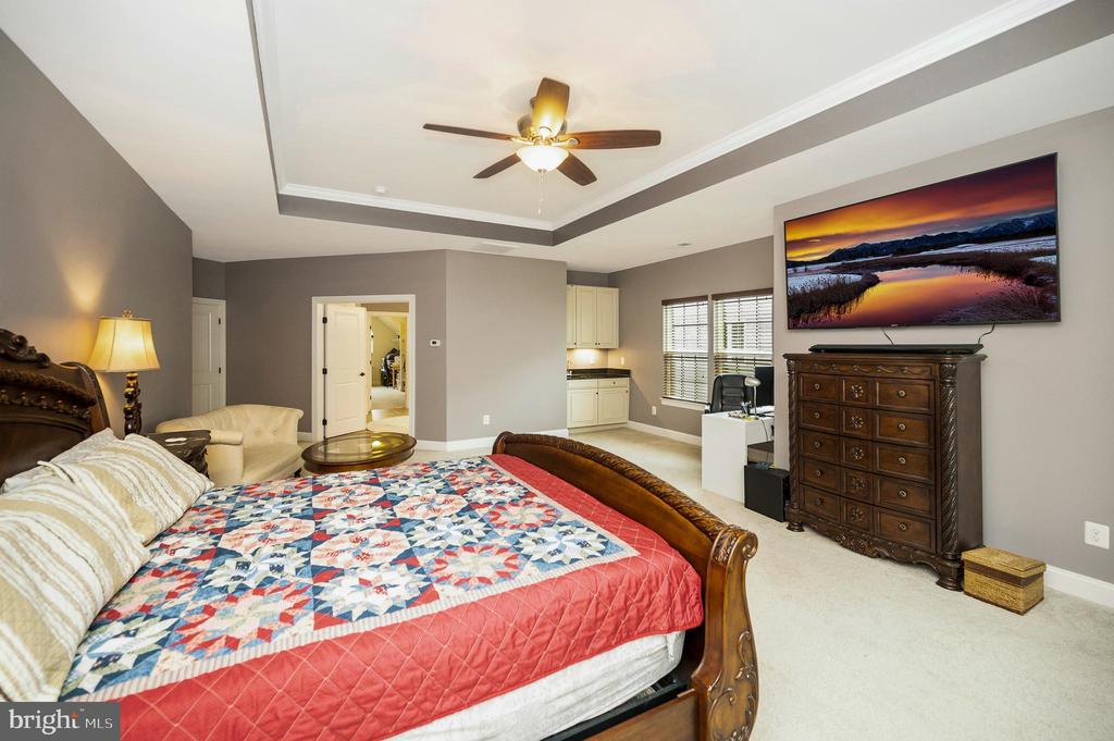 Woodbridge, Virginia, 22193, United States, 6 Bedrooms Bedrooms, ,6 BathroomsBathrooms,Residential,For Sale,1919107
