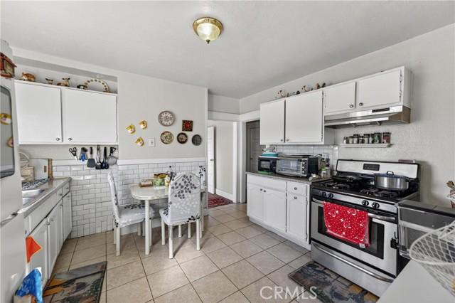 Los Angeles, California, 90003, United States, ,Residential,For Sale,1977339