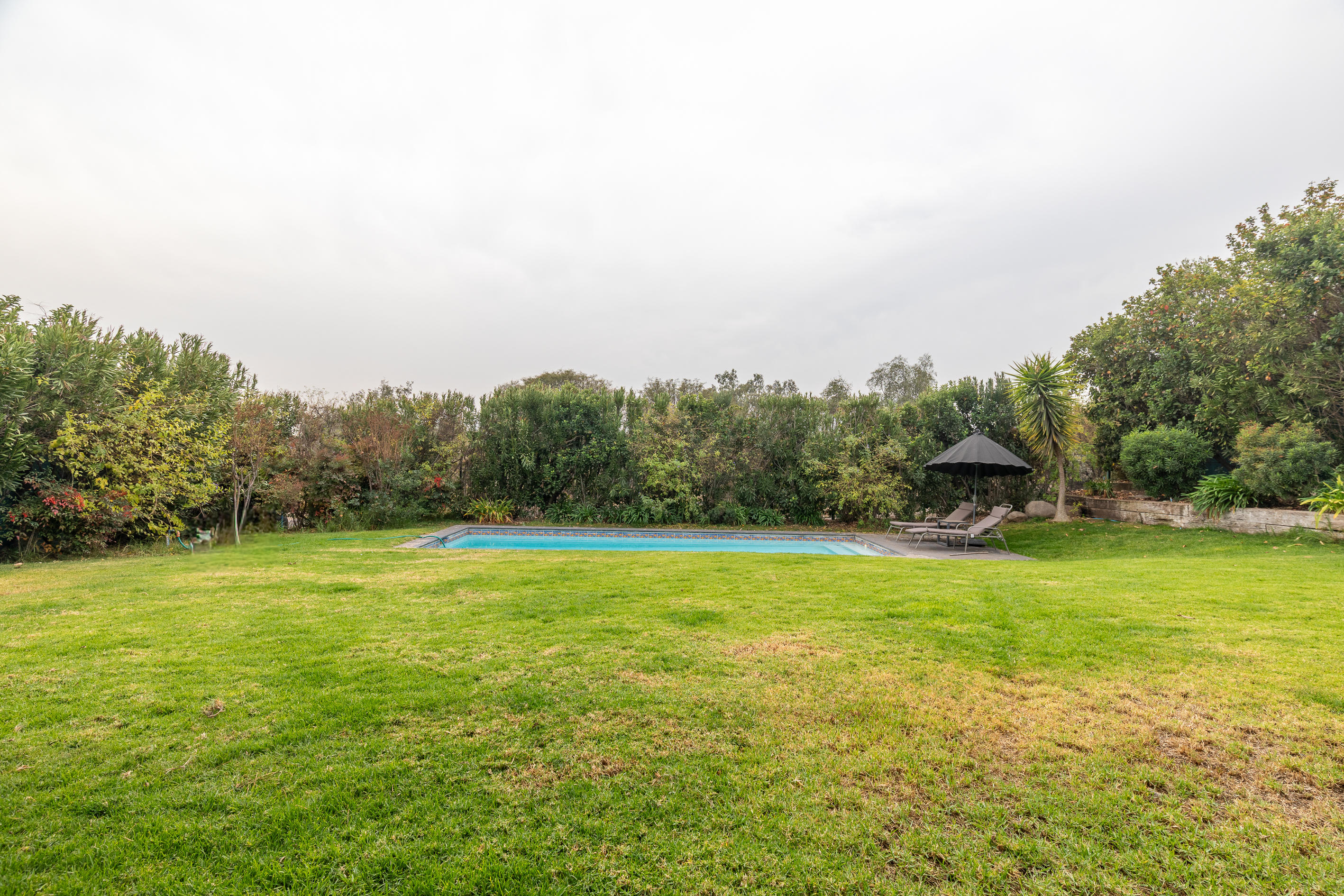  Contemporary 4-Bedroom Home in Piedra Roja - 物件實景