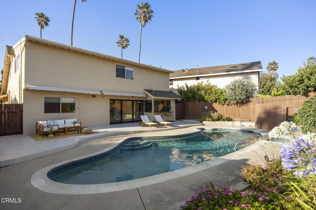 Ventura, California, 93001, United States, 4 Bedrooms Bedrooms, ,3 BathroomsBathrooms,Residential,For Sale,1974462