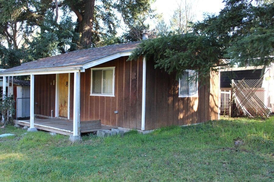 Grants Pass, Oregon, 97527, United States, 4 Bedrooms Bedrooms, ,3 BathroomsBathrooms,Residential,For Sale,1984338