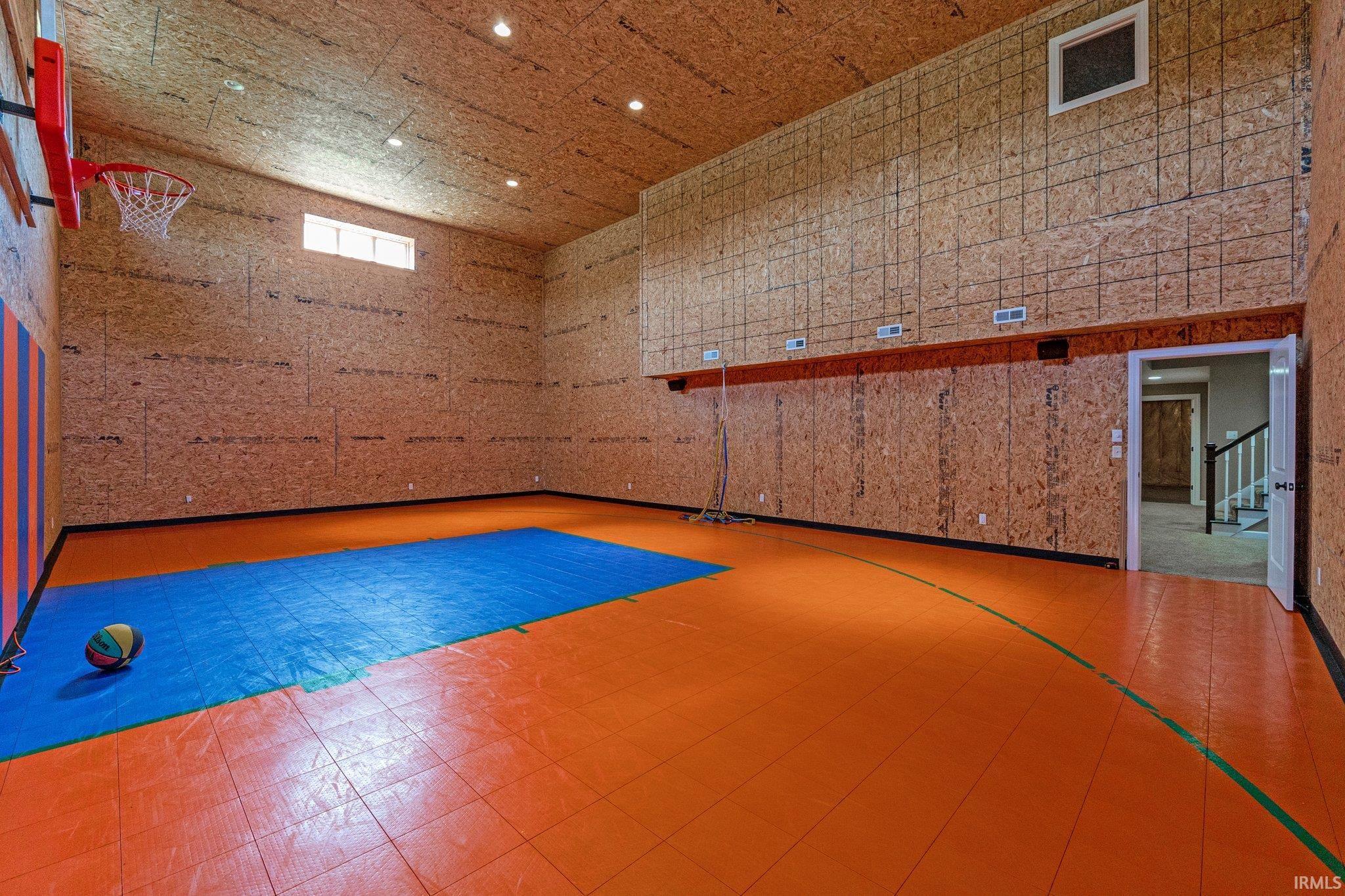 Fort Wayne, Indiana, 46825-7408, United States, 4 Bedrooms Bedrooms, ,5 BathroomsBathrooms,Residential,For Sale,1975267