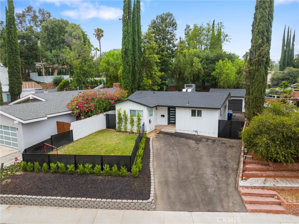 Woodland Hills, California, 91364, United States, 3 Bedrooms Bedrooms, ,2 BathroomsBathrooms,Residential,For Sale,1902441