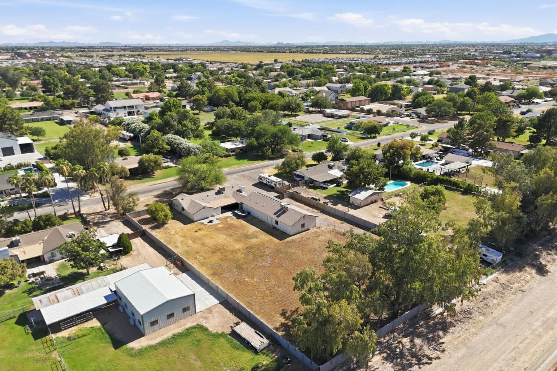  2266 E Willis Rd  Gilbert, AZ - 物件實景