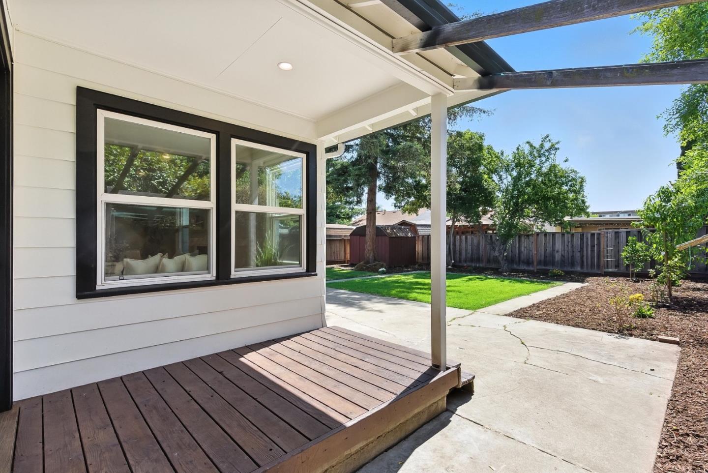 Redwood City, California, 94063, United States, 2 Bedrooms Bedrooms, ,1 BathroomBathrooms,Residential,For Sale,1885449