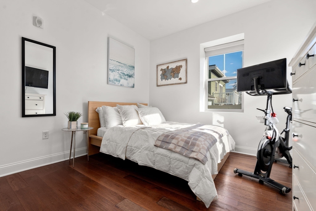 Boston, Massachusetts, 02127, United States, 2 Bedrooms Bedrooms, ,2 BathroomsBathrooms,Residential,For Sale,1987750