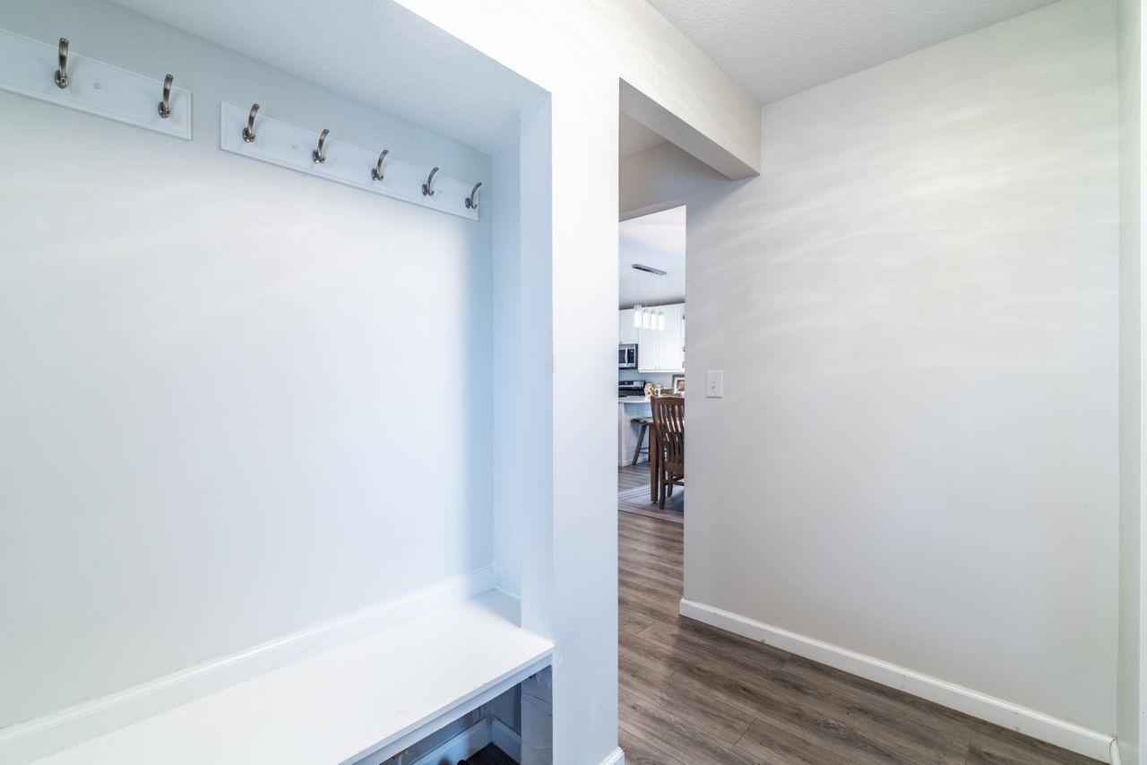 Angola, Indiana, 46703, United States, 2 Bedrooms Bedrooms, ,2 BathroomsBathrooms,Residential,For Sale,1768550