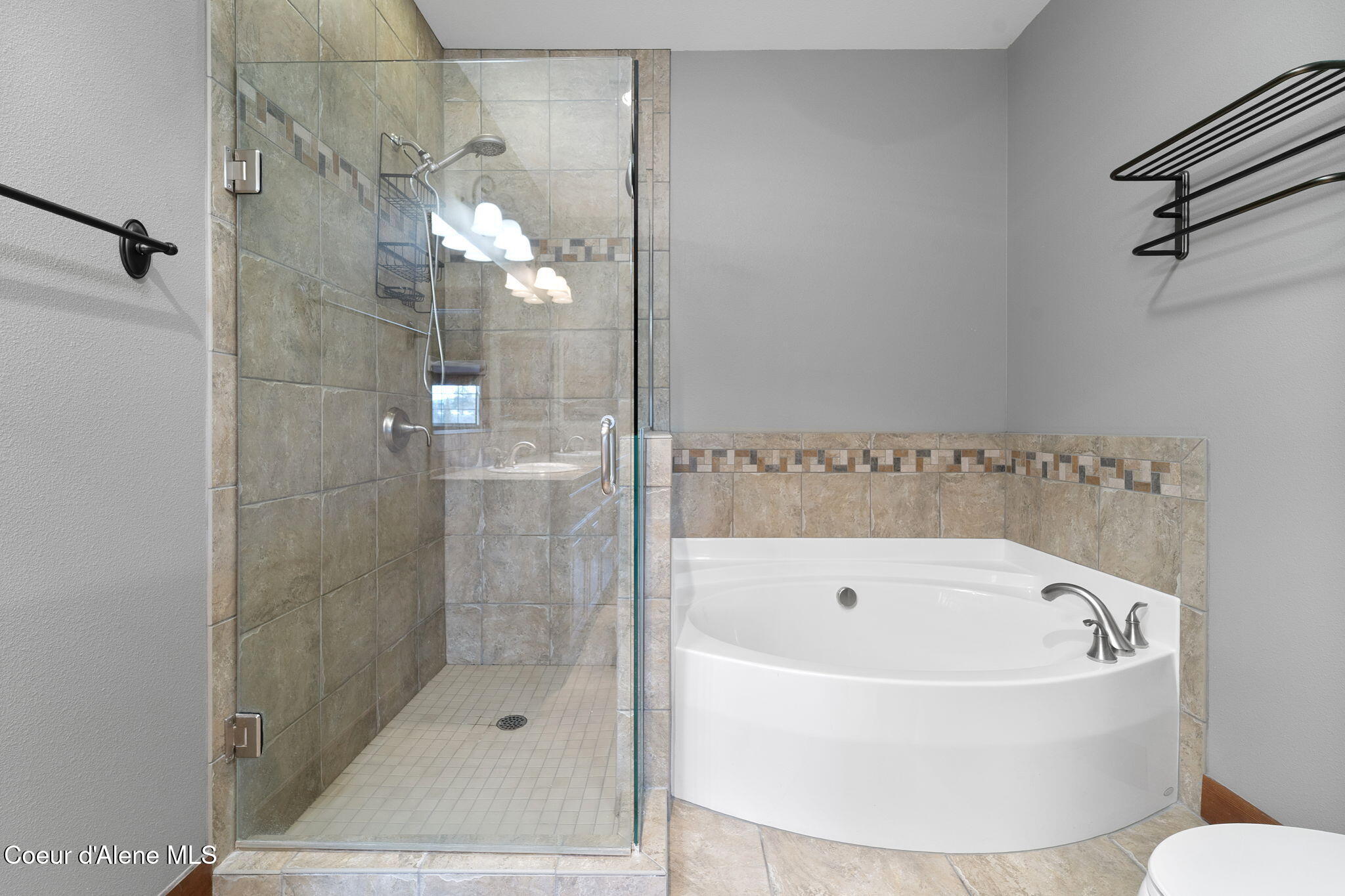 Coeur d'Alene, Idaho, 83814, United States, 2 Bedrooms Bedrooms, ,3 BathroomsBathrooms,Residential,For Sale,2022050