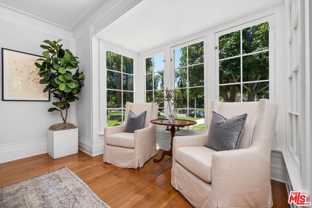Los Angeles, California, 90004, United States, 5 Bedrooms Bedrooms, ,3 BathroomsBathrooms,Residential,For Sale,1940540