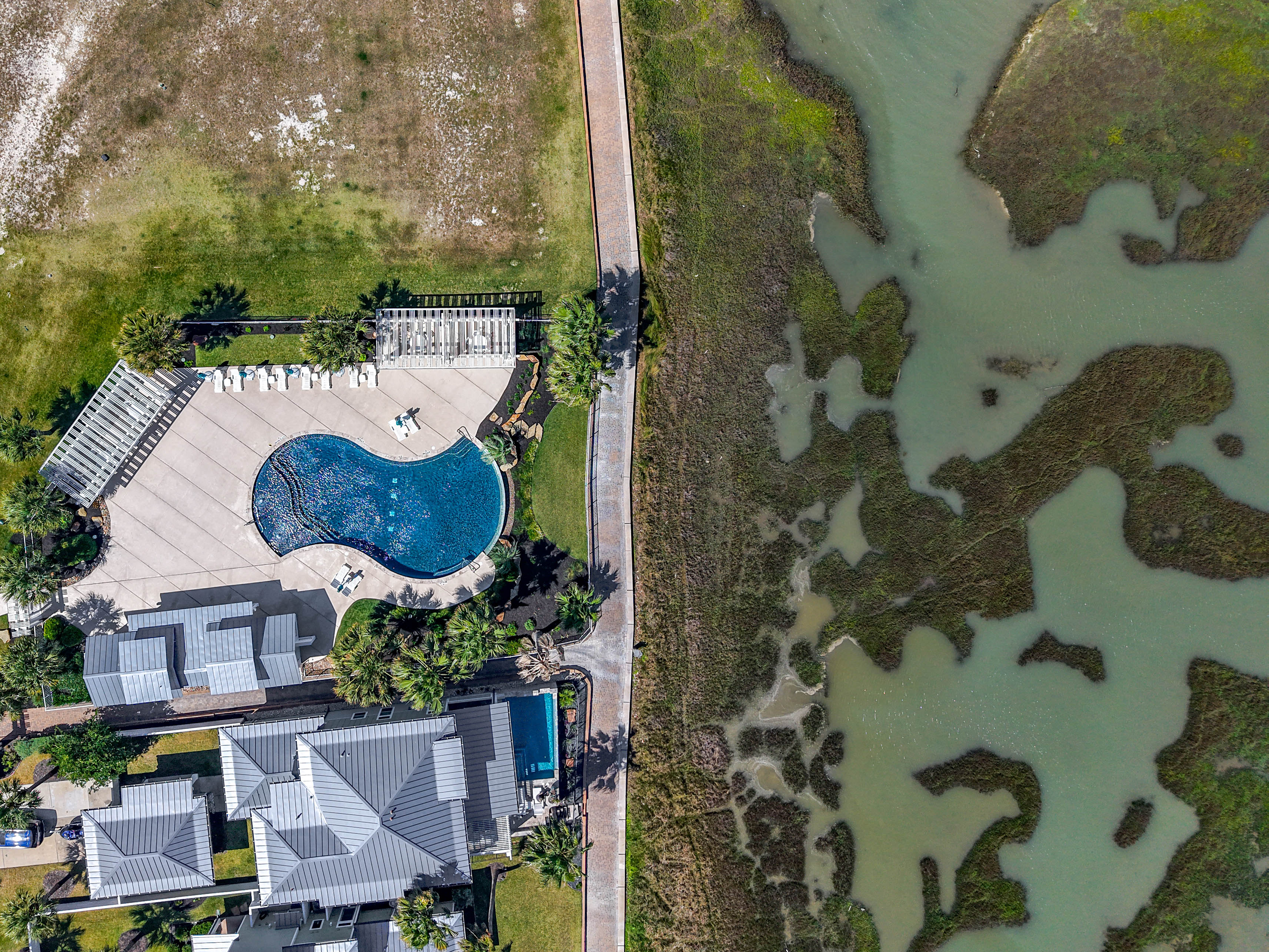  Relaxing 4BR Waterfront Condo - 物件實景