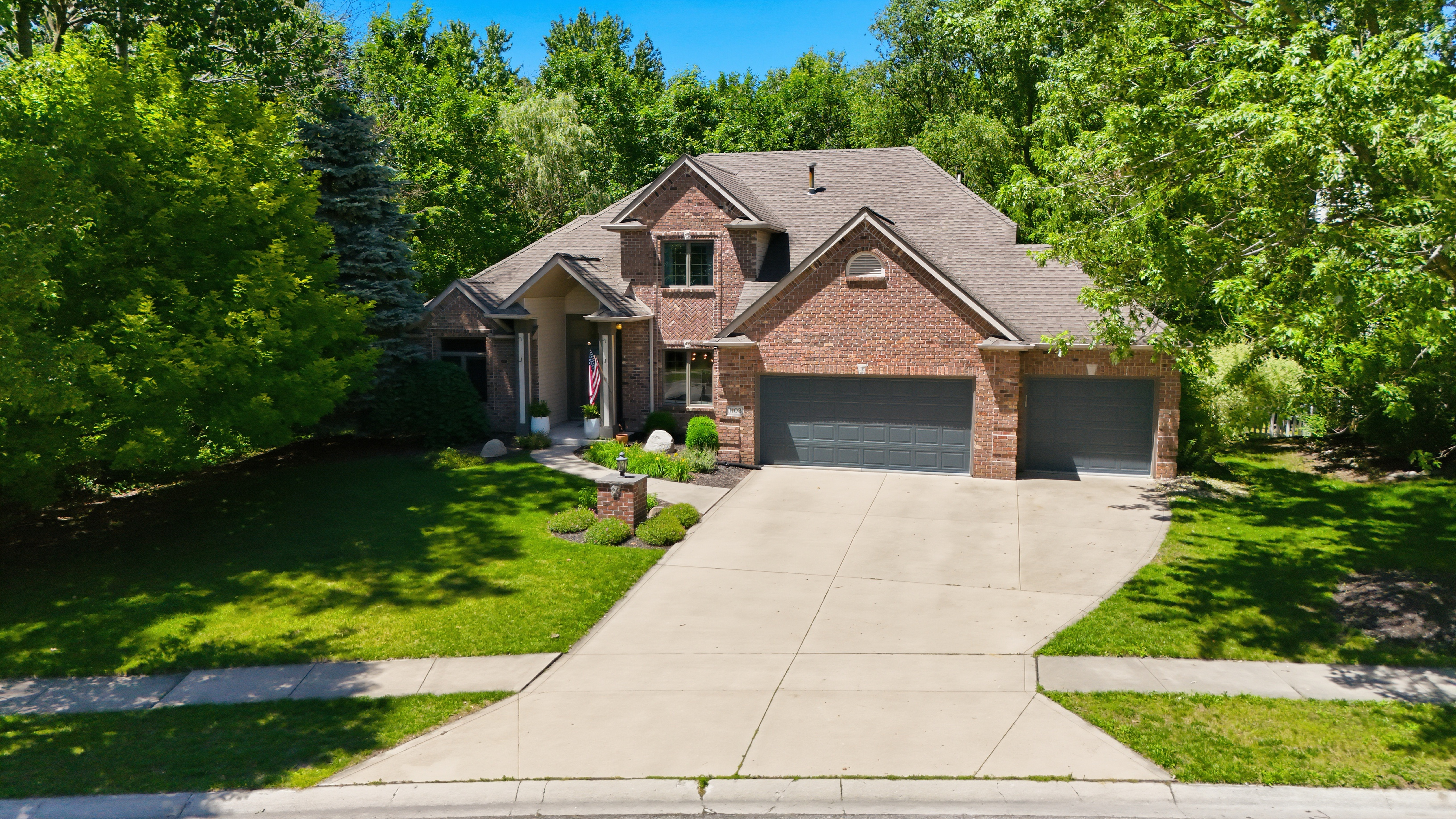  Excellent 3 Bedroom Home with Finished Basement in Fort Wayne - 物件實景