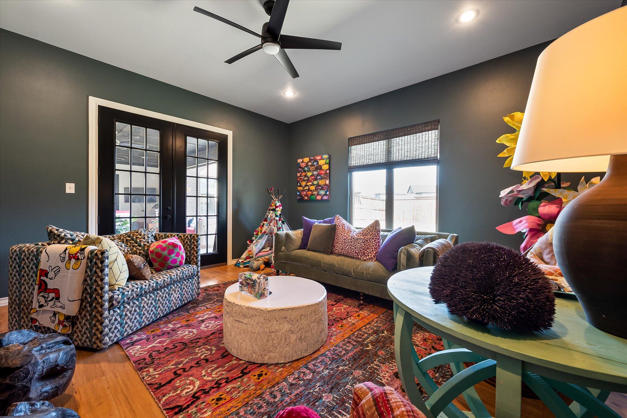 Lubbock, Texas, 79424, United States, 4 Bedrooms Bedrooms, ,4 BathroomsBathrooms,Residential,For Sale,1872129