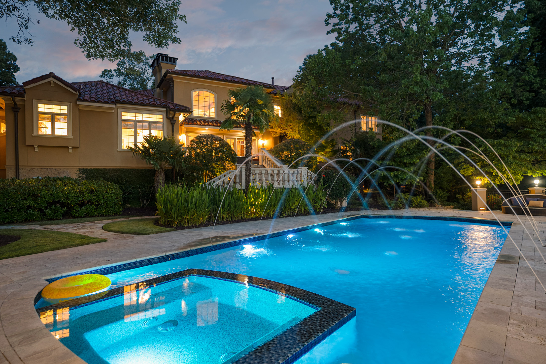  Remarkable Spanish-style Estate on 3.8+/- Private Acres - 物件實景